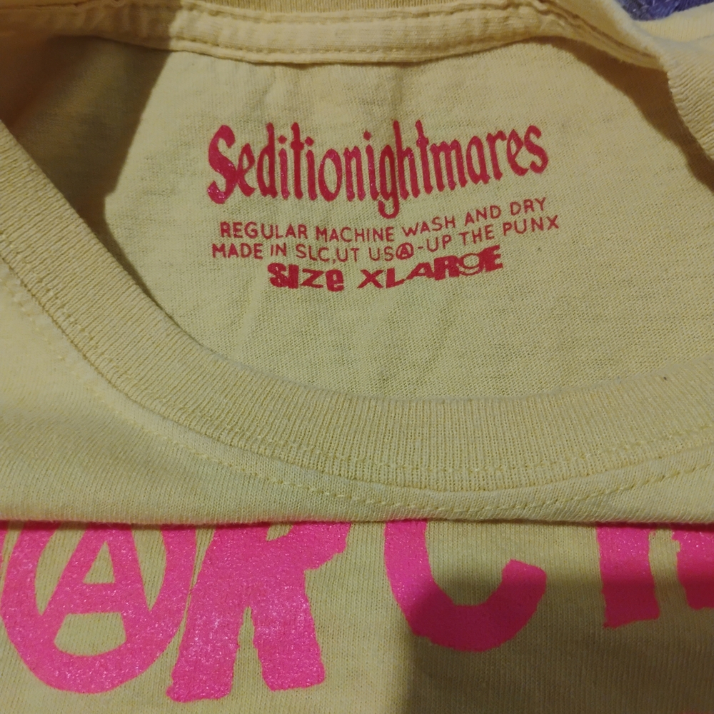 SOLD Yellow XL Unisex "Anarchy in the U.K." Graphic T-Shirt - Picture 3 of 4